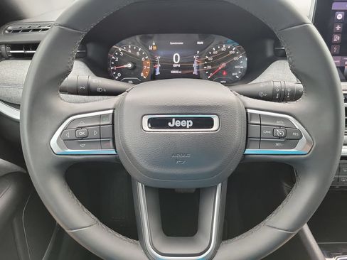 Used 2024 Jeep Compass Latitude AWD/4WD image 26