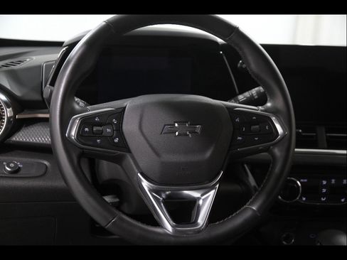 Certified 2024 Chevrolet Trax ACTIV w/ Driver Confidence Package FWD image 7