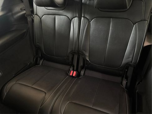 Used 2023 Jeep Grand Cherokee L Overland w/ Advanced Protech Group III AWD/4WD image 41
