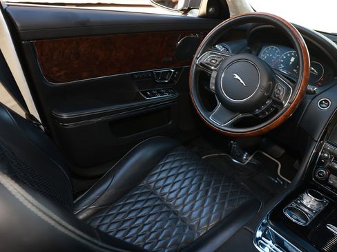 Used 2017 Jaguar XJ L Portfolio image 25