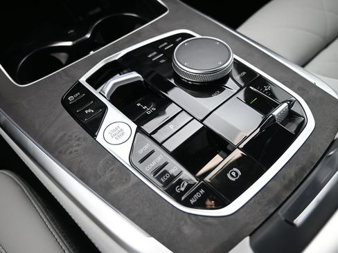 New 2027 BMW X7 xDrive40i AWD/4WD image 16