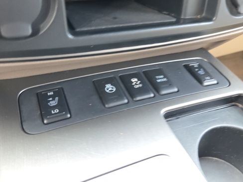 Used 2015 Nissan Armada Platinum w/ 2nd Row Captain Seat Package RWD image 23