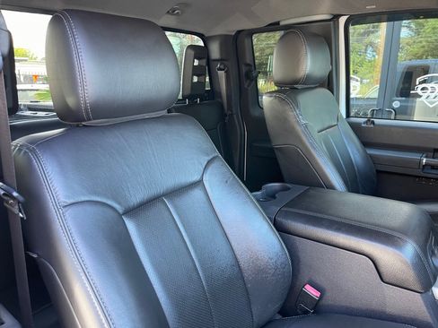 Used 2012 Ford F250 Lariat image 23