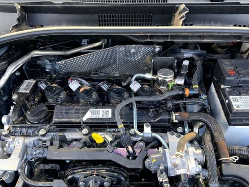 Certified 2023 Toyota Corolla Cross LE FWD image 32