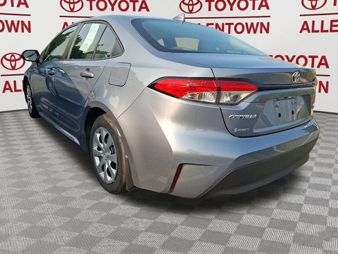 Used 2023 Toyota Corolla LE w/ Carpet Mat Package (TMS) FWD image 4