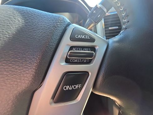 Used 2018 Nissan Titan PRO-4X AWD/4WD image 25