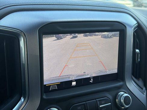Used 2019 GMC Sierra 1500 SLT w/ SLT Premium Plus Package AWD/4WD image 17