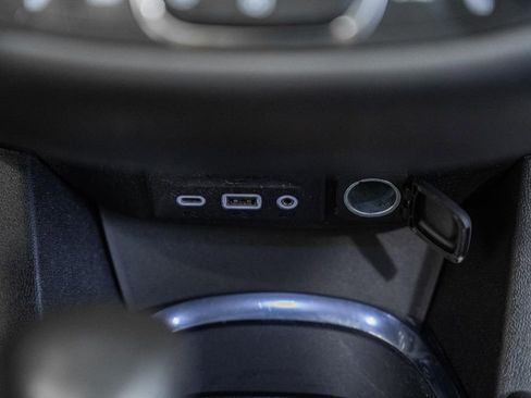 Used 2022 Chevrolet Malibu Premier image 23