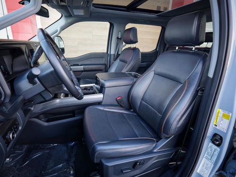 Used 2025 Ford F350 Lariat image 13