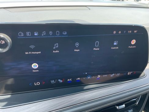 Used 2025 Chevrolet Tahoe Premier RWD image 15