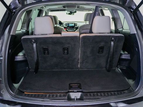 Used 2019 Honda Pilot Touring image 22
