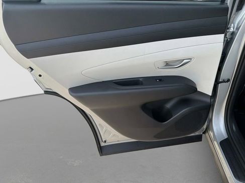 Used 2025 Hyundai Tucson SEL FWD image 12
