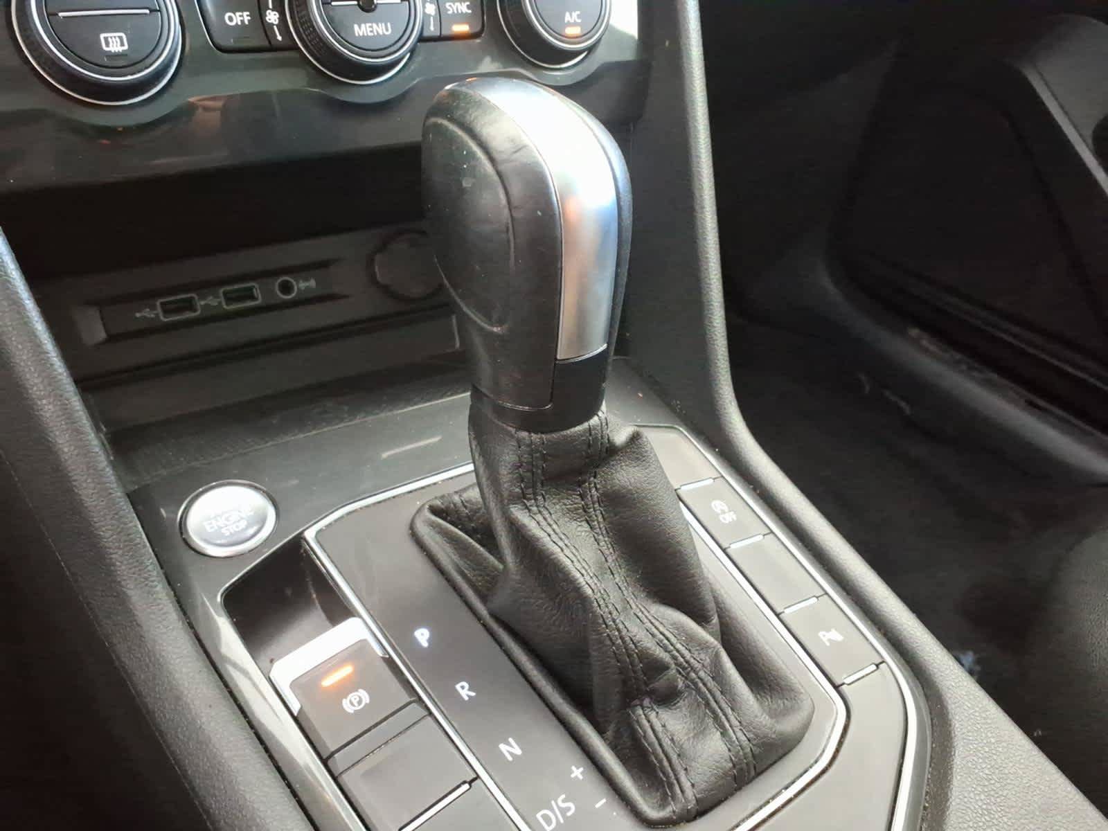 Used 2020 Volkswagen Tiguan SE R-Line AWD/4WD image 26