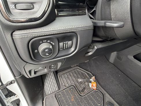 Used 2025 RAM 1500 Limited AWD/4WD image 27