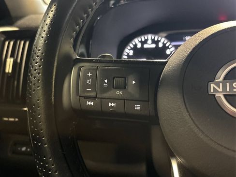 Used 2025 Nissan Pathfinder SL w/ SL Premium Package AWD/4WD image 34