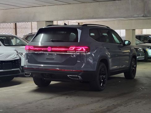 New 2026 Volkswagen Atlas SE AWD/4WD image 3