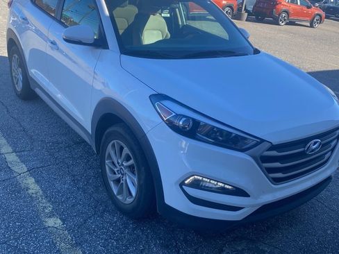 Used 2017 Hyundai Tucson SE Plus image 2