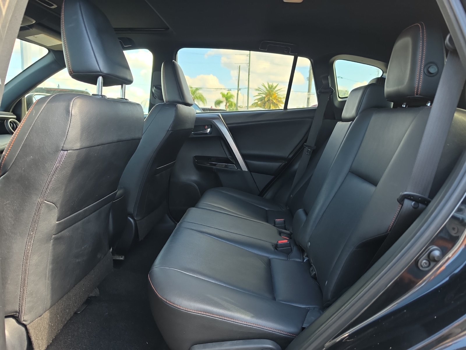 Used 2016 Toyota RAV4 SE w/ Advanced Technology Package AWD/4WD image 13