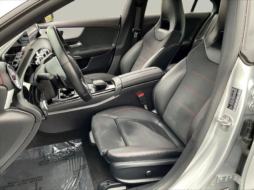 Used 2023 Mercedes-Benz CLA 250 4MATIC image 23