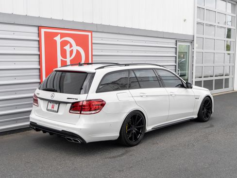 Used 2014 Mercedes-Benz E 63 AMG S-Model image 44