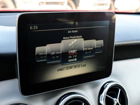 Used 2018 Mercedes-Benz GLA 250 image 26
