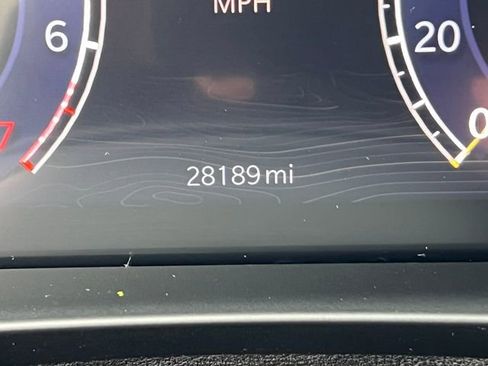 Used 2024 Jeep Grand Cherokee Altitude AWD/4WD image 6
