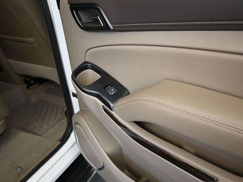 Used 2020 GMC Yukon XL SLT w/ Premium Edition image 21