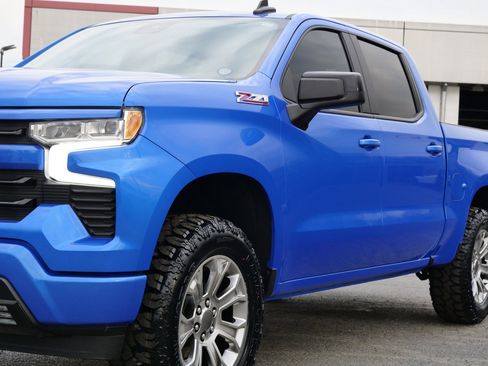Used 2025 Chevrolet Silverado 1500 RST AWD/4WD image 35