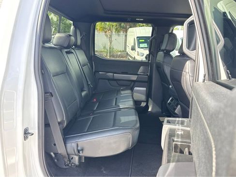 Used 2025 Ford F150 Lariat AWD/4WD image 30