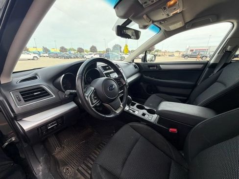 Used 2019 Subaru Outback 2.5i Premium AWD/4WD image 8