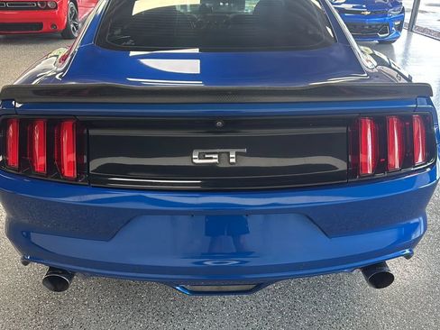 Used 2017 Ford Mustang GT w/ GT Performance Package RWD image 3