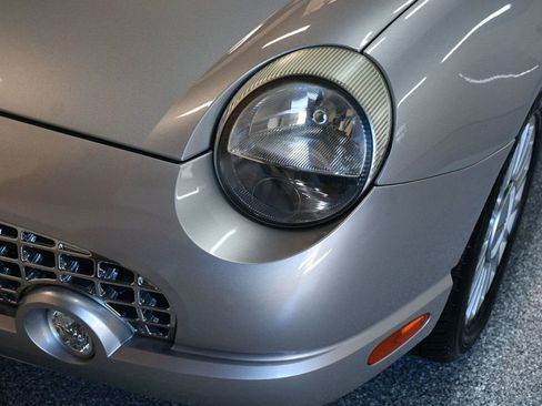 Used 2004 Ford Thunderbird RWD image 9
