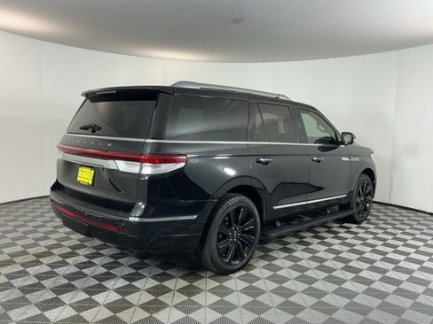 Used 2024 Lincoln Navigator Reserve w/ Equipment Group 201A image 4