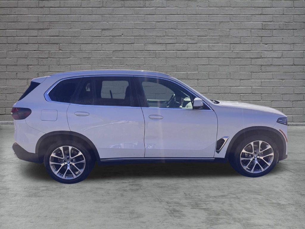 Used 2024 BMW X5 xDrive40i w/ Premium Package AWD/4WD image 10