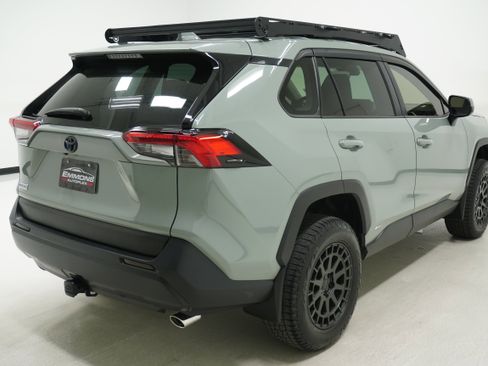 Used 2023 Toyota RAV4 XLE w/ Convenience Package image 4