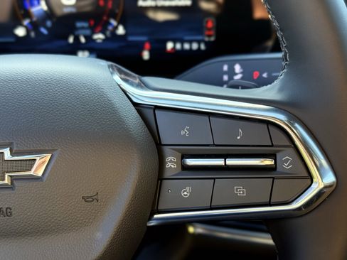 New 2026 Chevrolet Equinox ACTIV w/ Convenience Package III image 21