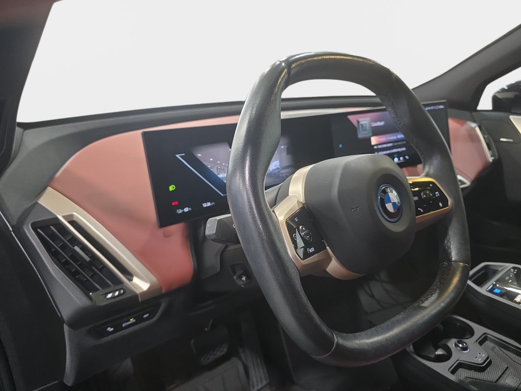 Certified 2024 BMW iX xDrive50 w/ Premium Package AWD/4WD image 23