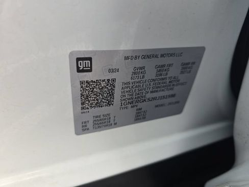 Used 2024 Chevrolet Traverse LT w/ LPO, Floor Liner Package FWD image 39