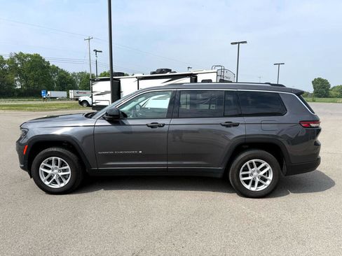 Used 2023 Jeep Grand Cherokee L Laredo w/ Luxury Tech Group I image 6