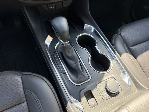 Used 2023 Chevrolet Traverse High Country image 30