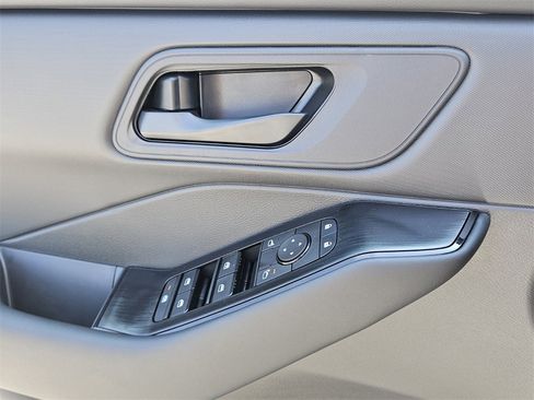 New 2026 Nissan Rogue S image 26