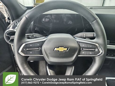 Used 2025 Chevrolet Equinox LT image 22