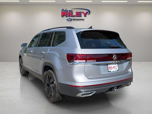 Used 2026 Volkswagen Atlas SE AWD/4WD image 4