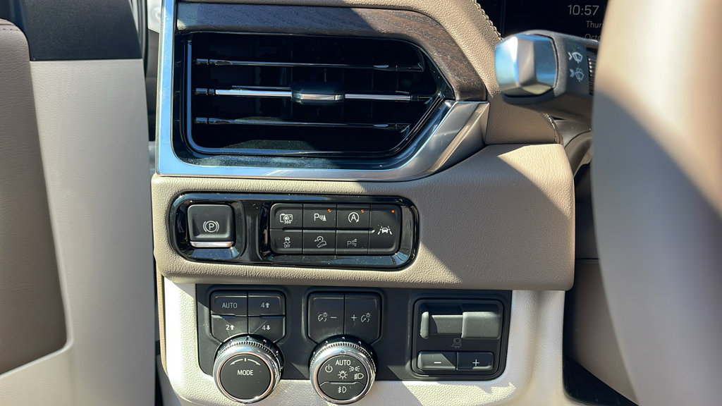 New 2026 GMC Yukon Denali w/ Denali Reserve Package AWD/4WD image 28