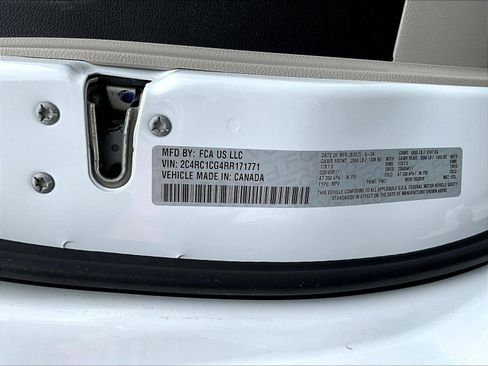 Used 2024 Chrysler Voyager LX FWD image 19