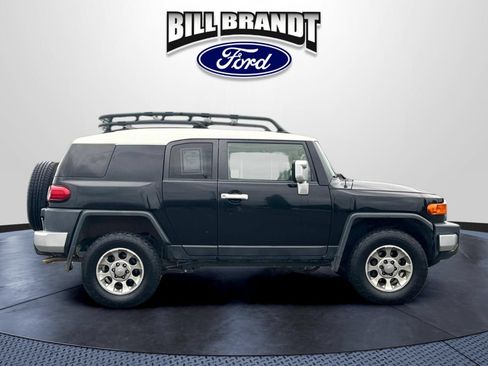 Used 2012 Toyota FJ Cruiser 4WD w/ Convenience Pkg image 2