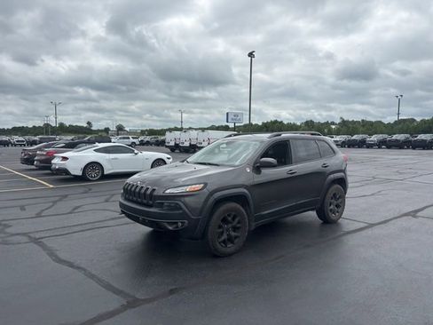 Used 2014 Jeep Cherokee Trailhawk w/ Comfort/Convenience Group AWD/4WD image 4