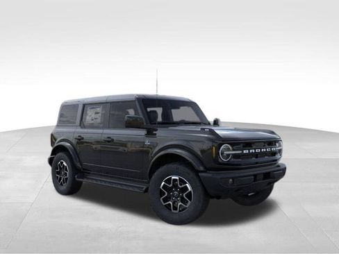 New 2026 Ford Bronco Outer Banks AWD/4WD image 8