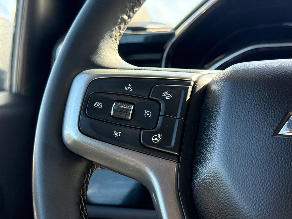 Used 2024 Chevrolet Silverado 1500 LT AWD/4WD image 28