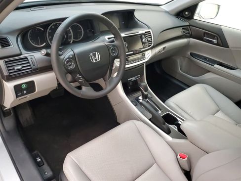 Used 2015 Honda Accord EX-L image 2